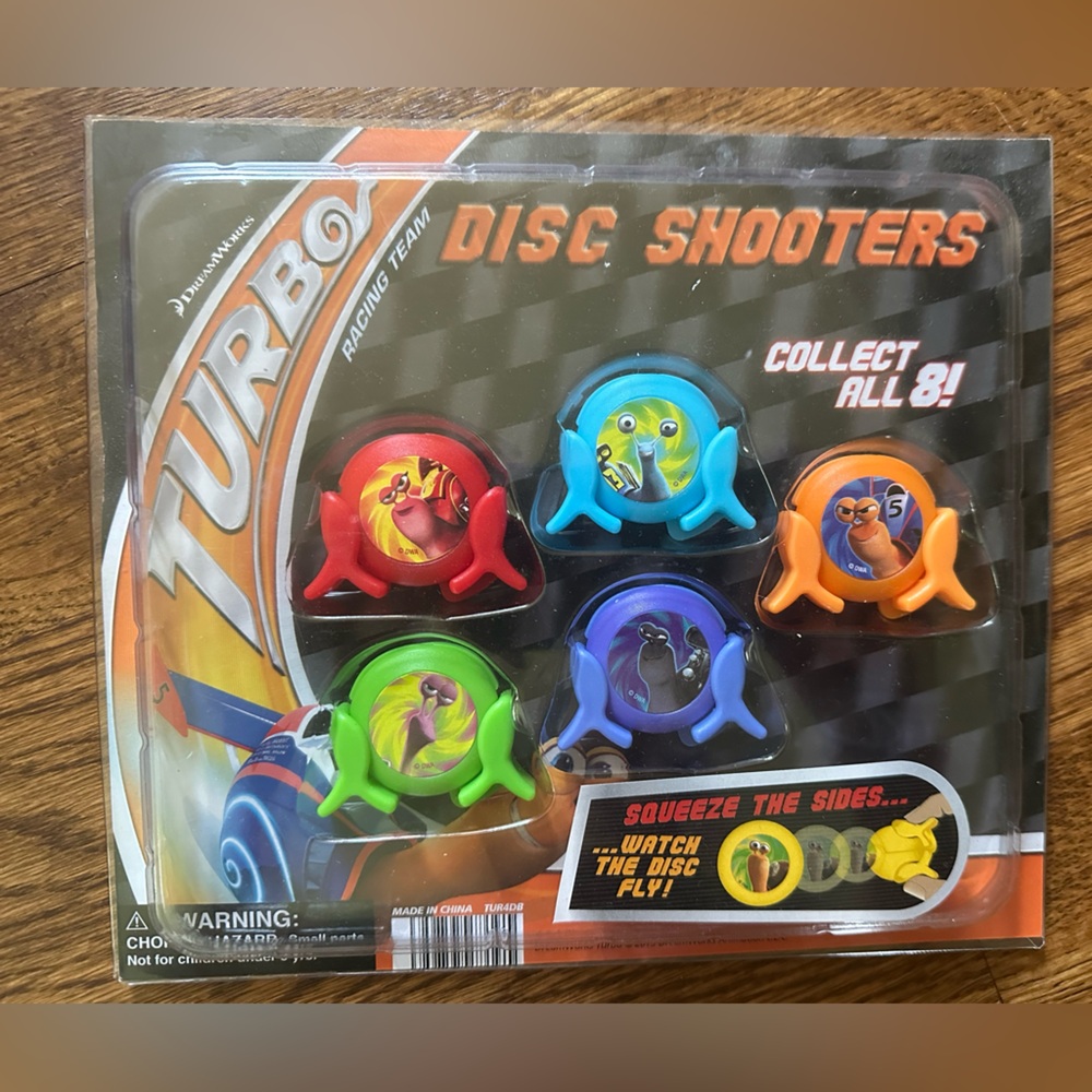 Vending gumball machine prize card Dreamworks turbo shooters